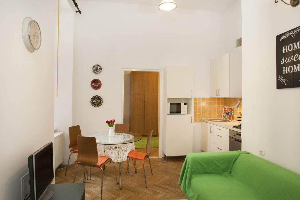 Apartamento Carolyn Apartman In The Old City Budapest Exterior foto